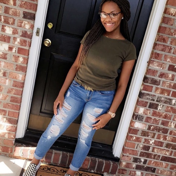 Meet your Posher, Janae - Picture 1 of 1